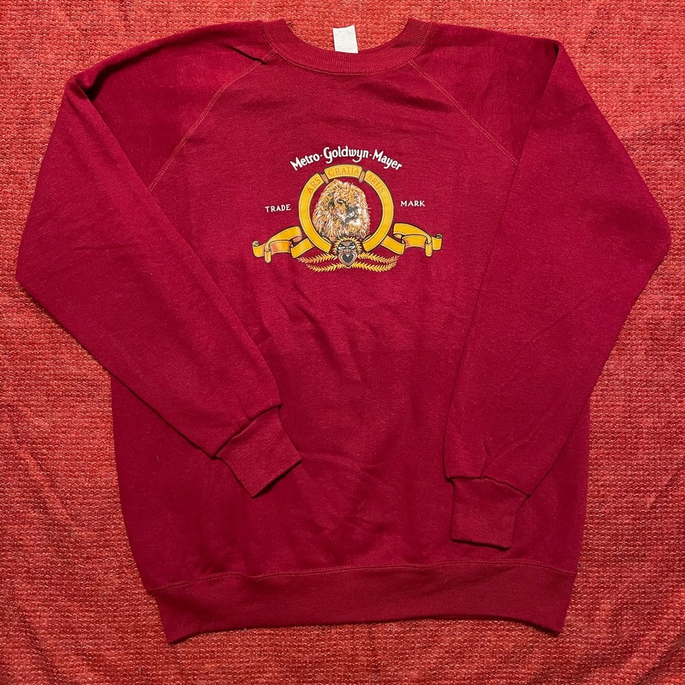 RARE MGM Media Crewnec